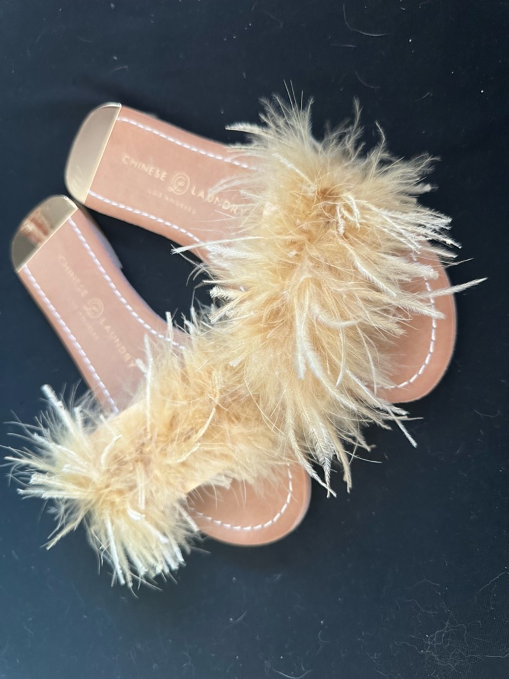 Chinese Laundry Yellow Zoey marabou Feather Slides with Gold Toe Cap sandals 6